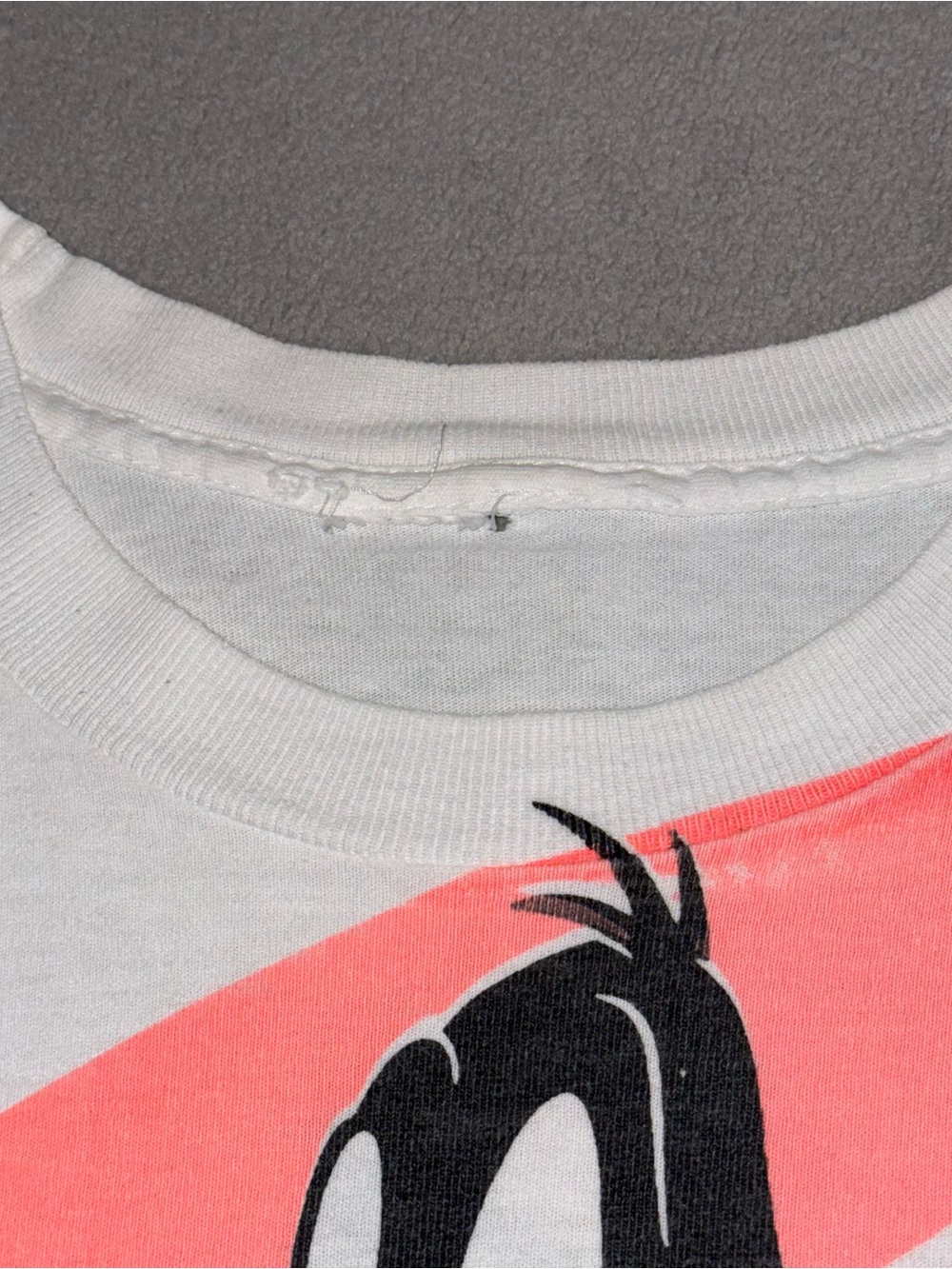 Vintage Looney Tunes Daffy Duck All Over Print T-shirt Size M Cartoon Pop Art - Picture 3 of 6